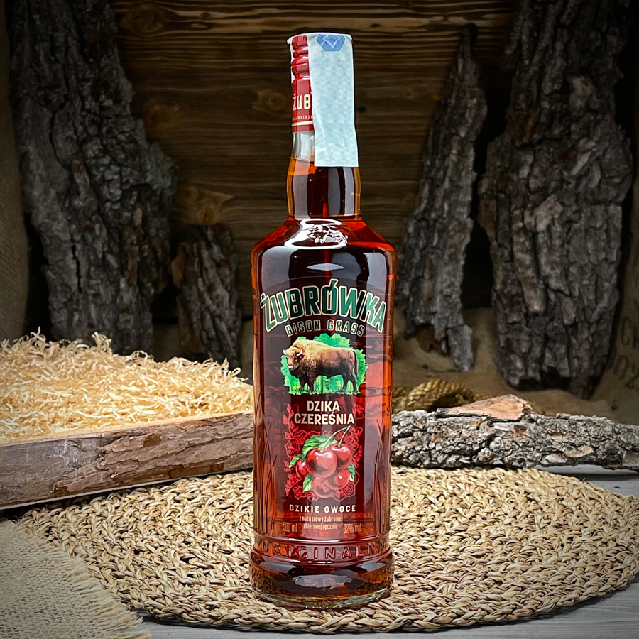 Вишневый ликер "Zubrowka"