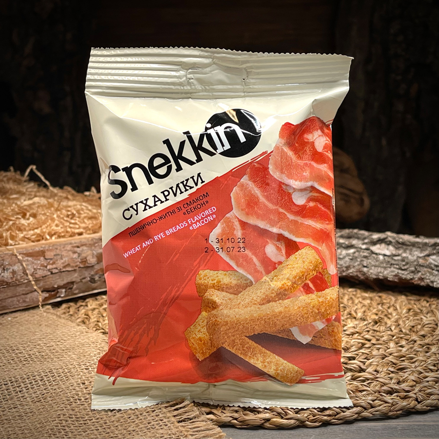 Сухарики со вкусом бекона "Snekkin"